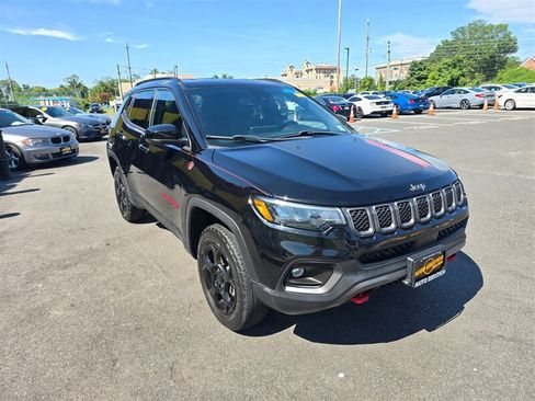 Used 2023 Jeep Compass Trailhawk AWD/4WD image 4