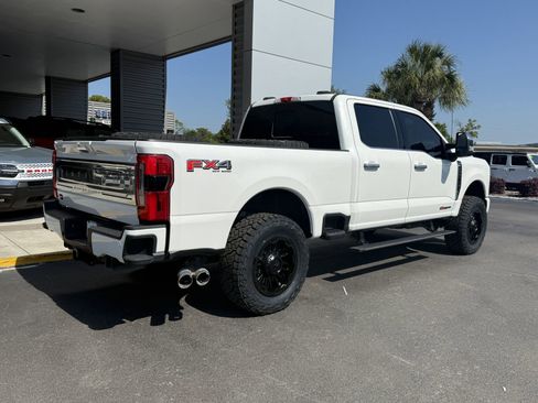 Used 2024 Ford F250 Platinum image 4