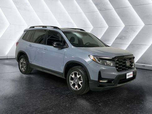 Used 2023 Honda Passport TrailSport image 1