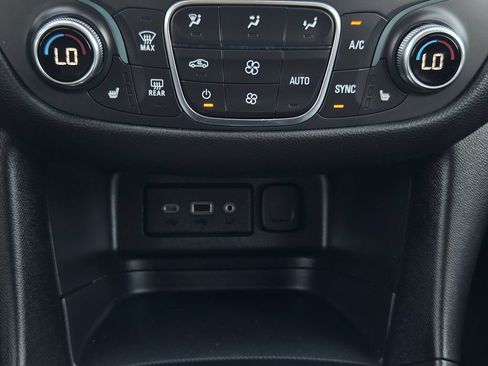 Used 2024 Chevrolet Equinox LT AWD/4WD image 17