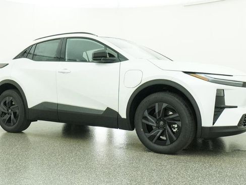 New 2026 Toyota C-HR AWD/4WD image 15