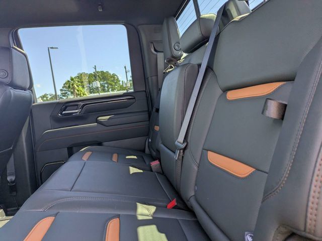 Used 2025 GMC Sierra 2500 AT4 w/ AT4 Premium Plus Package AWD/4WD image 15
