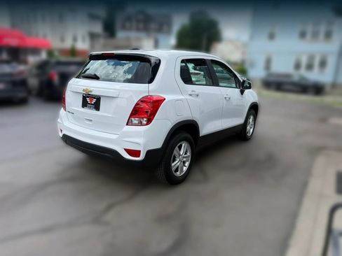 Used 2017 Chevrolet Trax LS w/ LPO, Protection Package AWD/4WD image 6