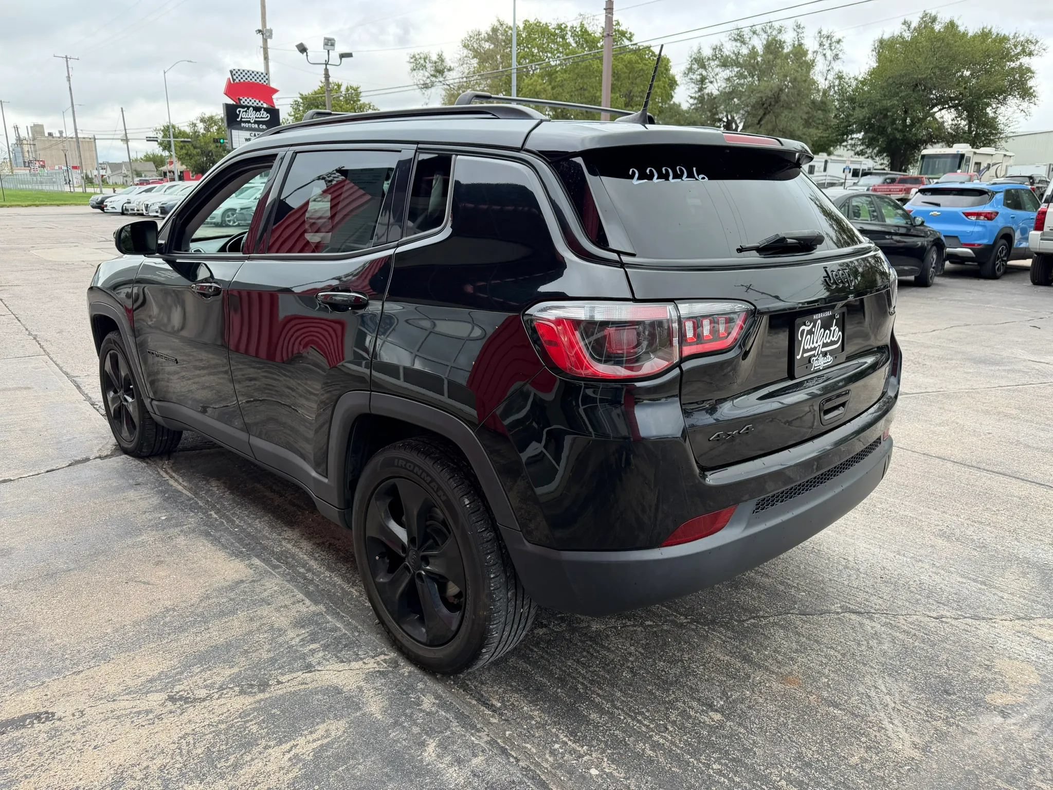 Used 2021 Jeep Compass Latitude w/ Sun and Sound Group AWD/4WD image 5