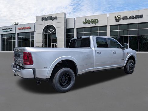 New 2026 RAM 3500 Limited AWD/4WD image 3