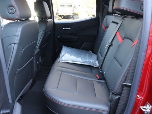 New 2026 Chevrolet Colorado Z71 w/ Midnight Edition AWD/4WD image 19