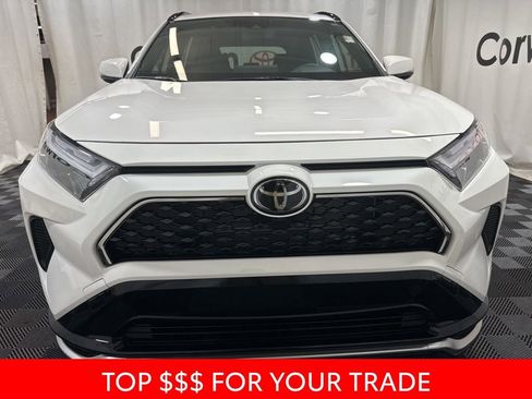 Used 2025 Toyota RAV4 SE image 2