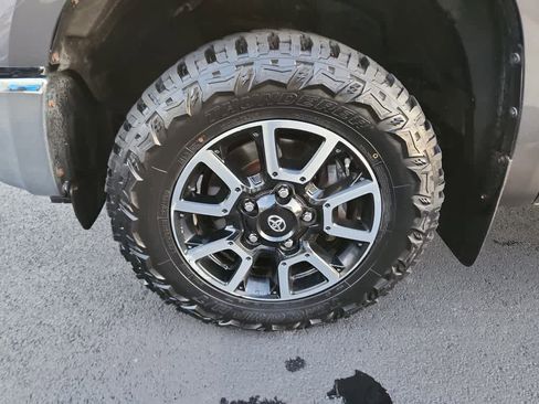 Used 2018 Toyota Tundra SR5 w/ TRD Off Road Package image 13