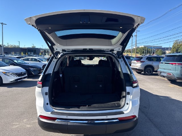 Used 2021 Jeep Grand Cherokee L Limited AWD/4WD image 9
