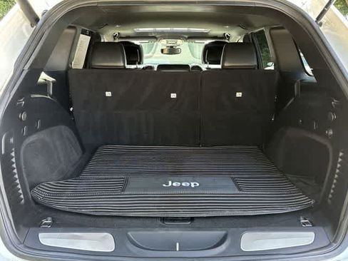 Used 2019 Jeep Grand Cherokee Limited AWD/4WD image 25