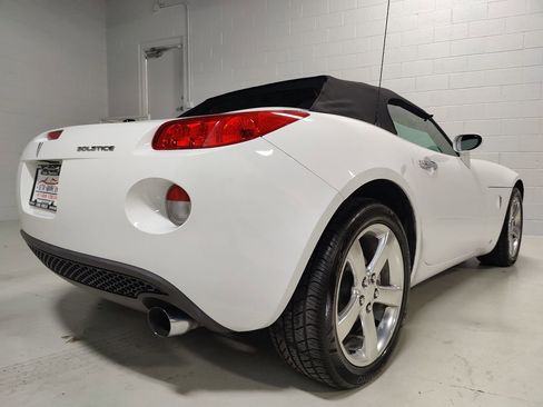 Used 2007 Pontiac Solstice Convertible w/ Premium Package image 8
