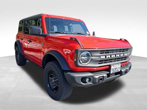 Used 2023 Ford Bronco Black Diamond AWD/4WD image 1