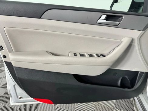 Used 2016 Hyundai Sonata SE image 36