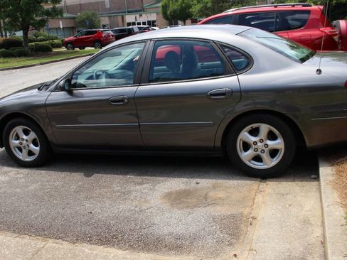Used 2002 Ford Taurus SE image 14