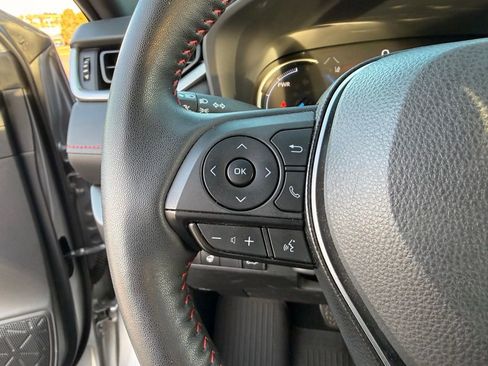 Used 2023 Toyota RAV4 SE image 21