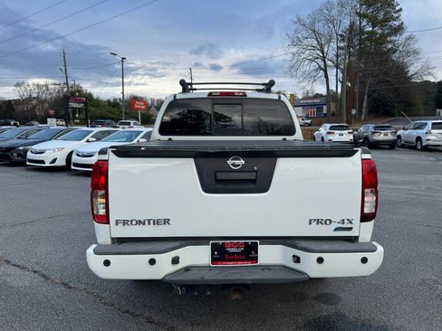 Used 2017 Nissan Frontier PRO-4X w/ Pro-4x Luxury Package image 6