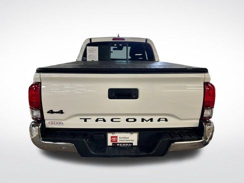 Certified 2020 Toyota Tacoma SR5 w/ SR5 Appearance Package (SM) AWD/4WD image 4