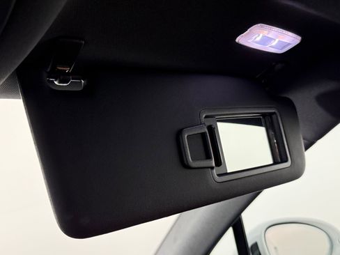 New 2026 Porsche Macan image 26