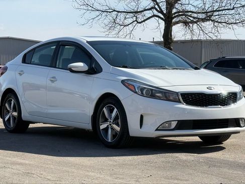 Used 2018 Kia Forte S w/ S Technology Plus Package FWD image 8