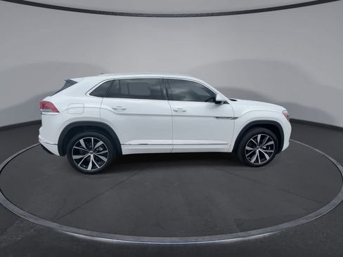 Used 2025 Volkswagen Atlas Cross Sport SEL Premium R-Line AWD/4WD image 9