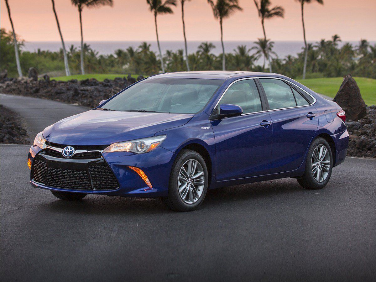 Used 2016 Toyota Camry XSE FWD image 3