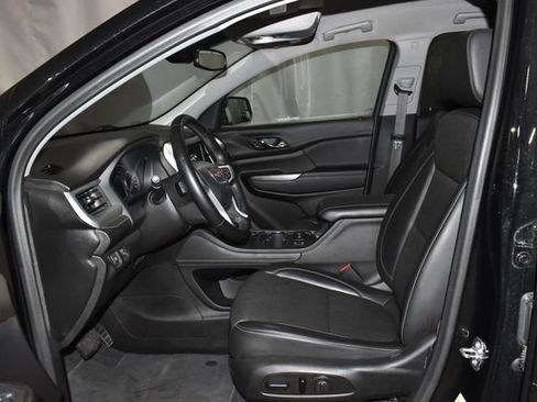 Used 2023 GMC Acadia SLT image 13