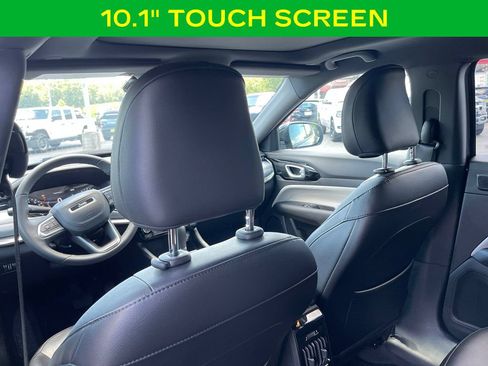 Used 2023 Jeep Compass Limited w/ Sun and Sound Group AWD/4WD image 12