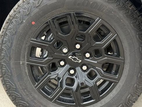 New 2026 Chevrolet Colorado Trail Boss AWD/4WD image 11