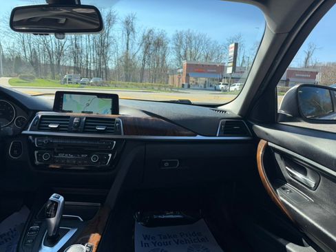Used 2017 BMW 320i xDrive Sedan image 23