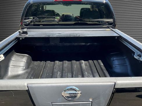Used 2006 Nissan Frontier SE w/ (P01) Power Pkg RWD image 7