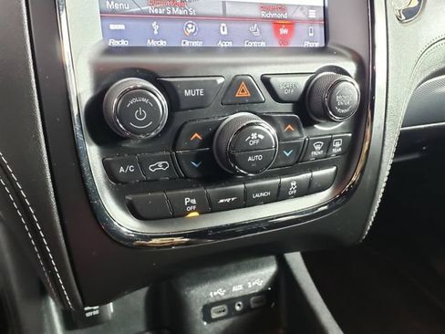 Used 2018 Dodge Durango SRT w/ SRT Interior Appearance Group AWD/4WD image 21