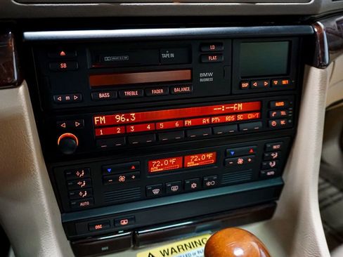 Used 1999 BMW 740iL image 17