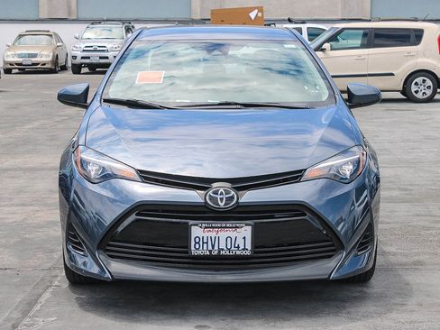 Used 2019 Toyota Corolla LE FWD image 3