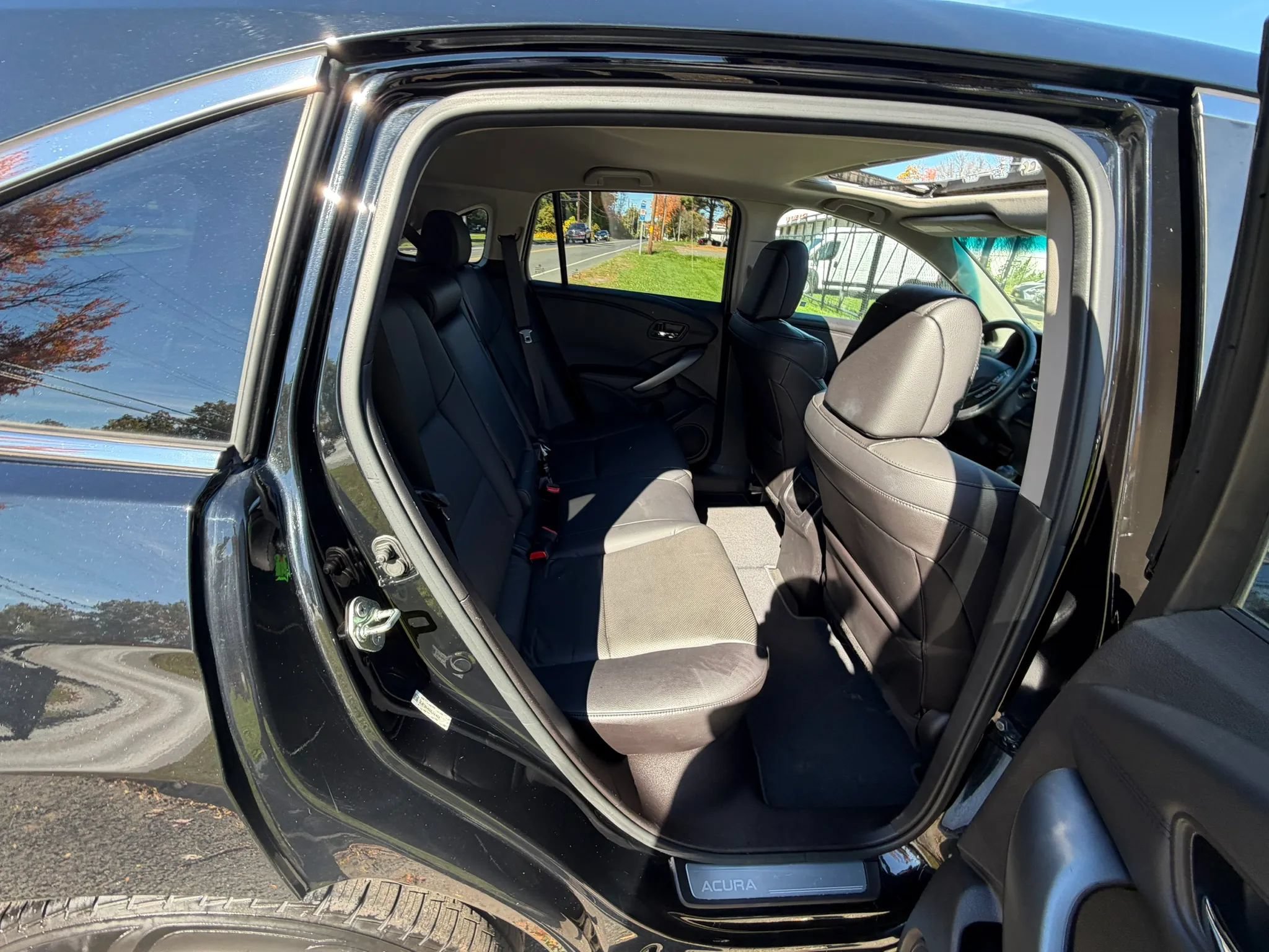 Used 2014 Acura RDX w/ Technology Package AWD/4WD image 16