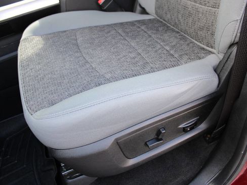 Used 2018 RAM 2500 Big Horn image 28