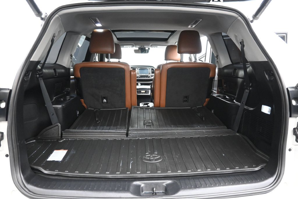 Used 2019 Toyota Highlander Limited Platinum AWD/4WD image 28