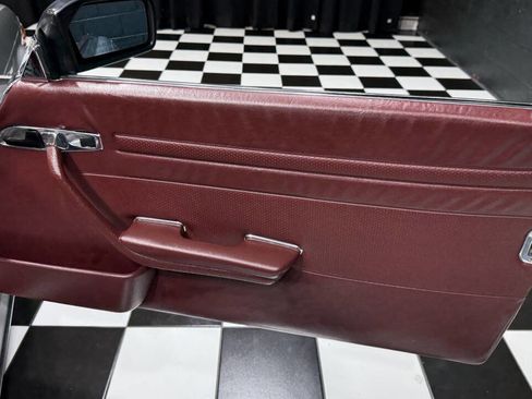 Used 1988 Mercedes-Benz 560 SL image 81