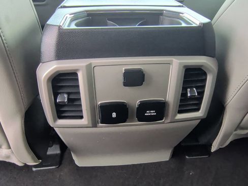 Used 2019 Ford F150 Lariat w/ Trailer Tow Package RWD image 44