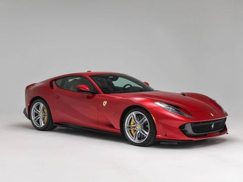 Used 2019 Ferrari 812 Superfast image 1