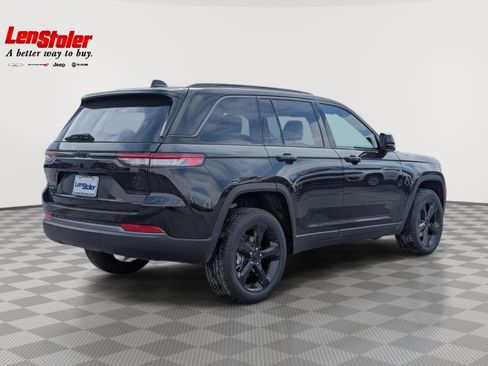 New 2026 Jeep Grand Cherokee Limited w/ Limited Altitude Package AWD/4WD image 3