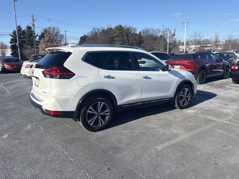 Used 2017 Nissan Rogue SL w/ SL Premium Package image 6