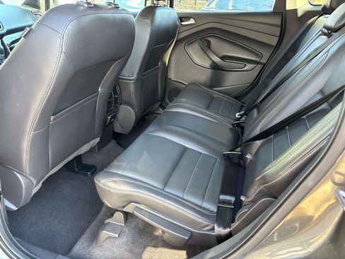 Used 2016 Ford Escape Titanium image 10