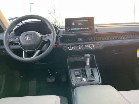 Used 2025 Honda CR-V LX image 15