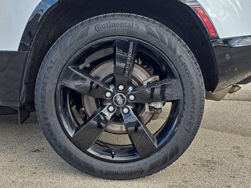 Certified 2024 Land Rover Defender 110 X-Dynamic SE image 6