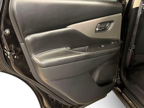 Used 2019 Nissan Murano SV AWD/4WD image 23