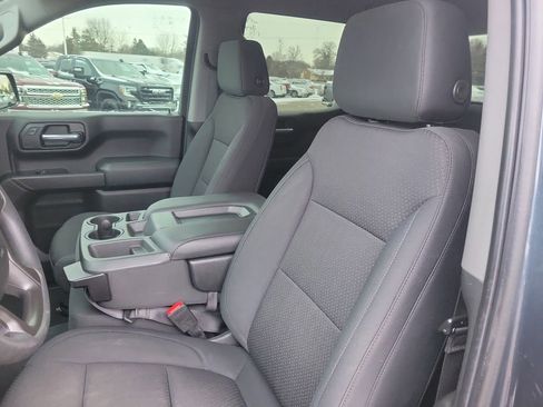 Used 2020 Chevrolet Silverado 1500 Custom w/ Custom Value Package image 10