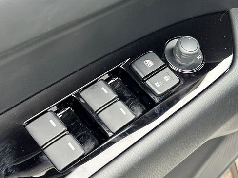 Certified 2025 MAZDA CX-5 AWD 2.5 S w/ Preferred Package image 14