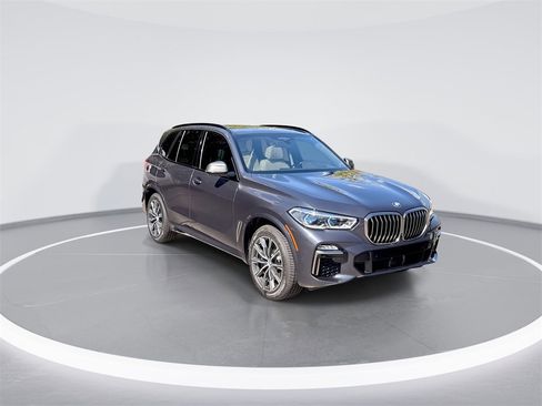 Used 2021 BMW X5 M50i w/ Executive Package image 2