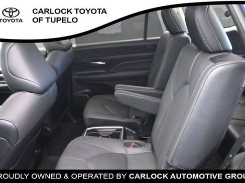 Used 2025 Toyota Grand Highlander AWD image 37