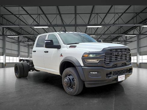 New 2026 RAM 5500 Tradesman AWD/4WD image 6